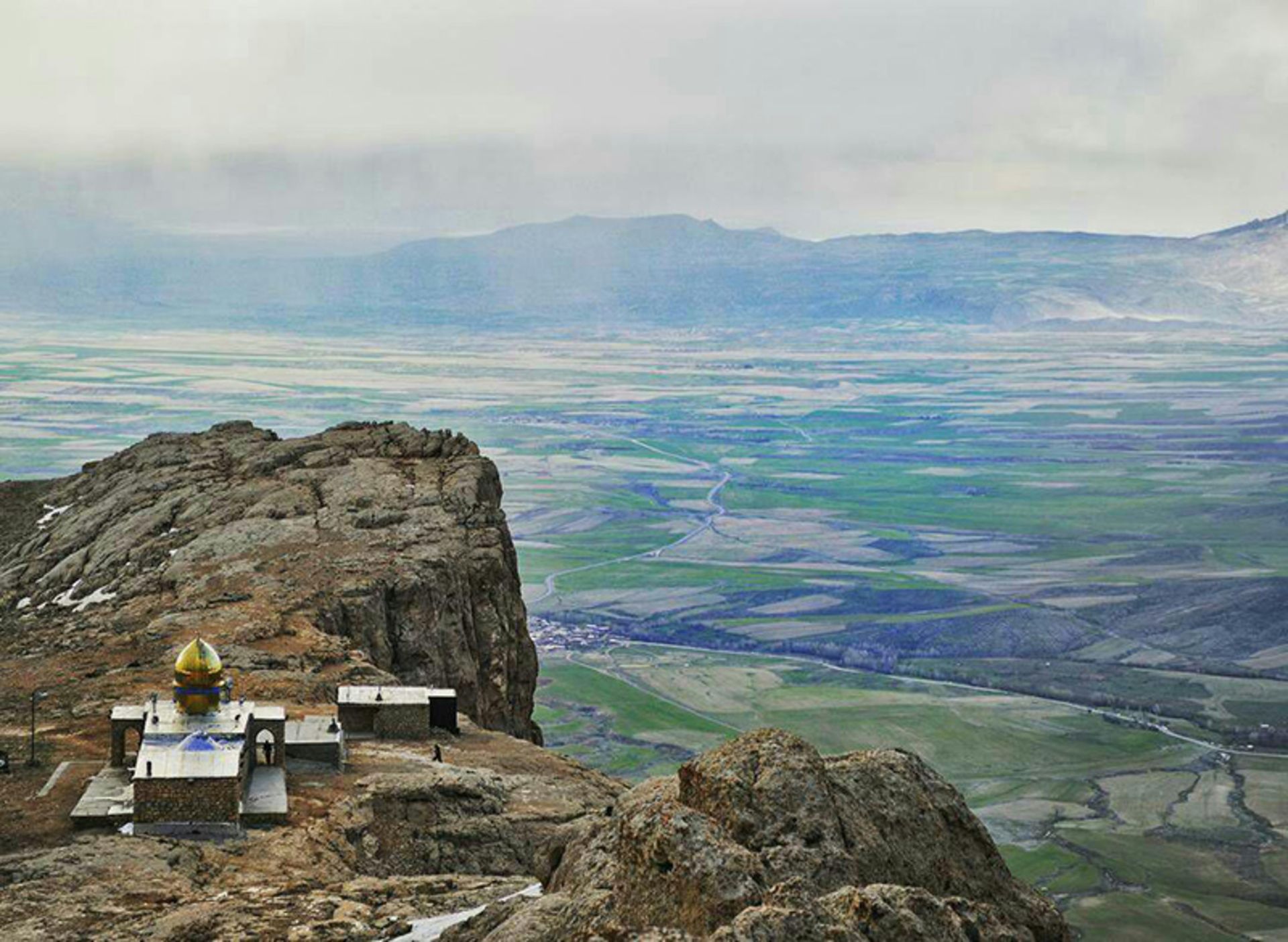 Imamzadeh Hamza Arab in the mountainous heights of Bijar
