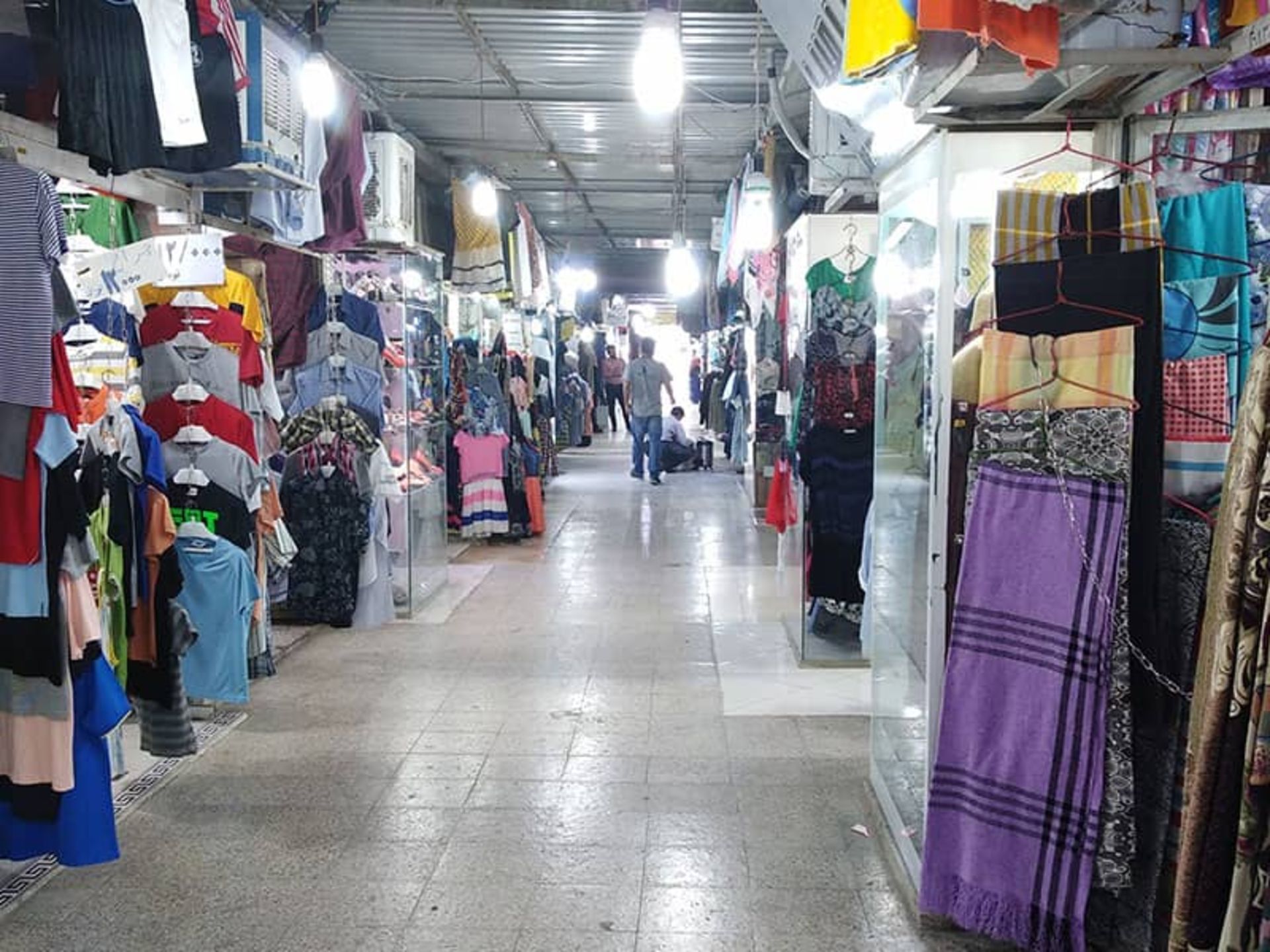 Clothing shops in Tanakura market, Sanandaj