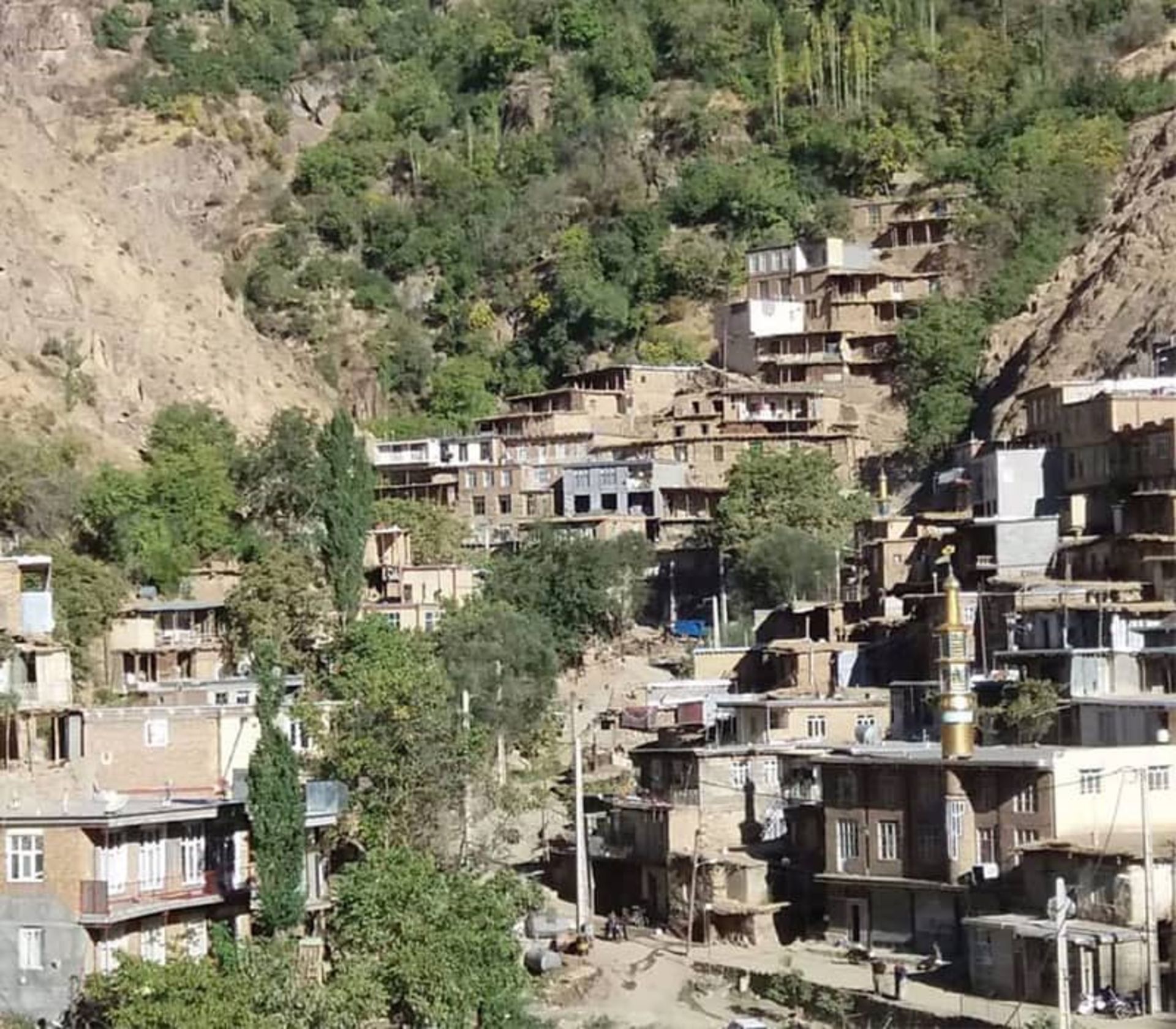 The terraced houses of Tangi Sar village