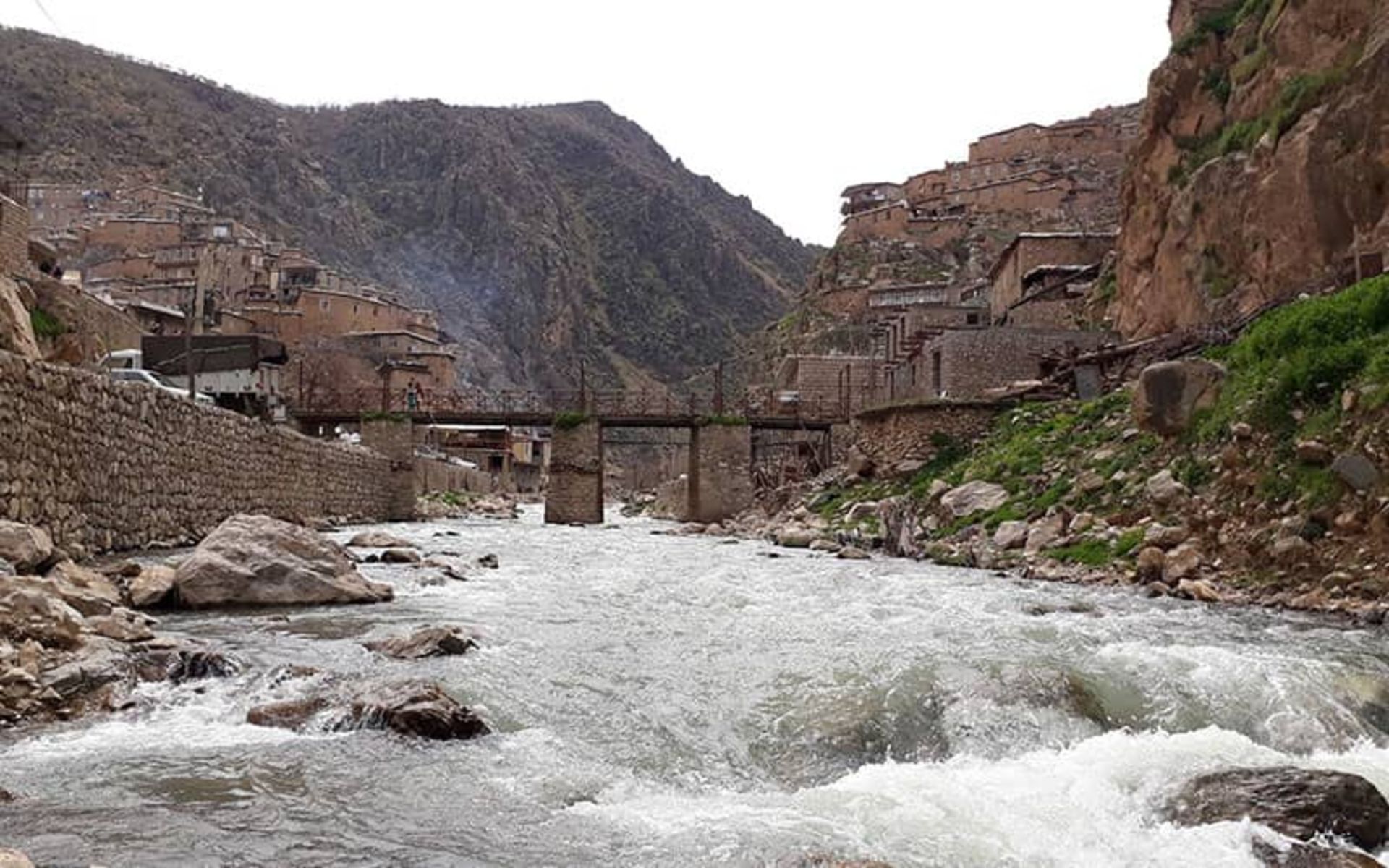 Palengan village on the banks of the Sirvan river