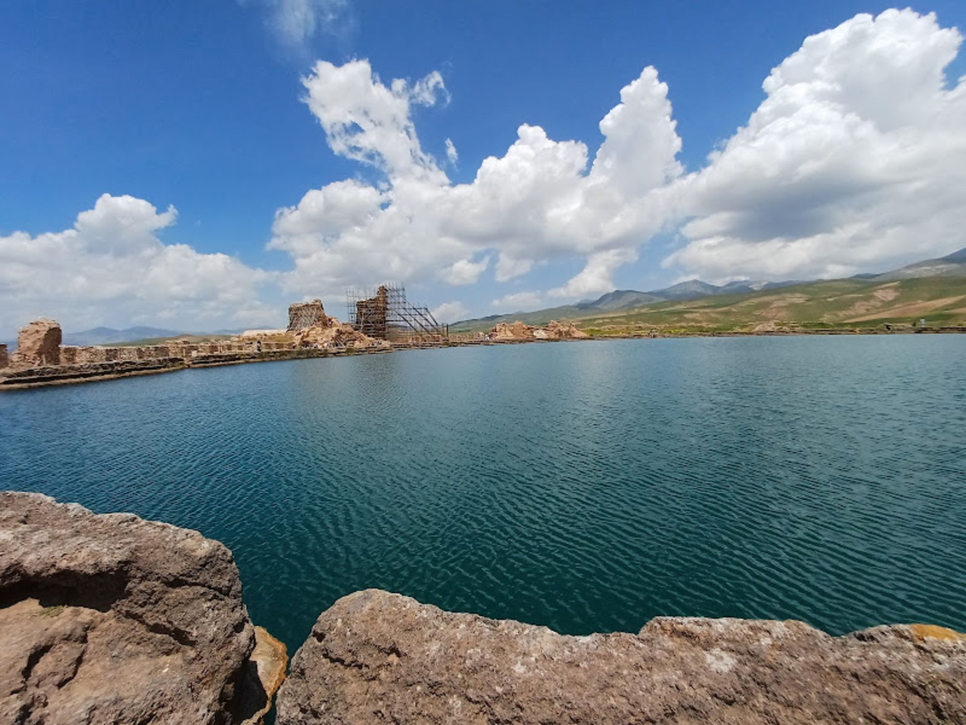 The green nature around Takht Suleiman Lake