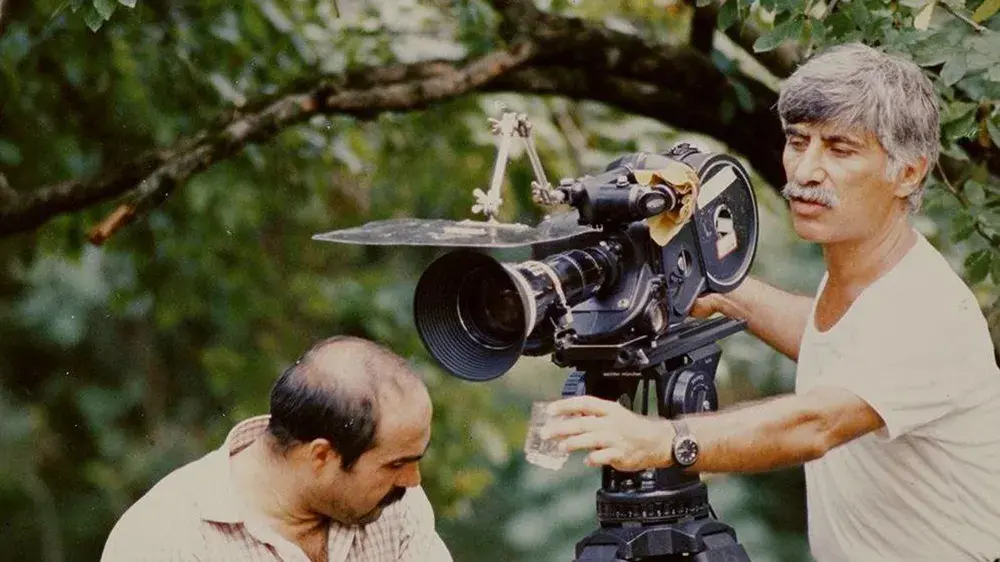 Oval behind the scenes