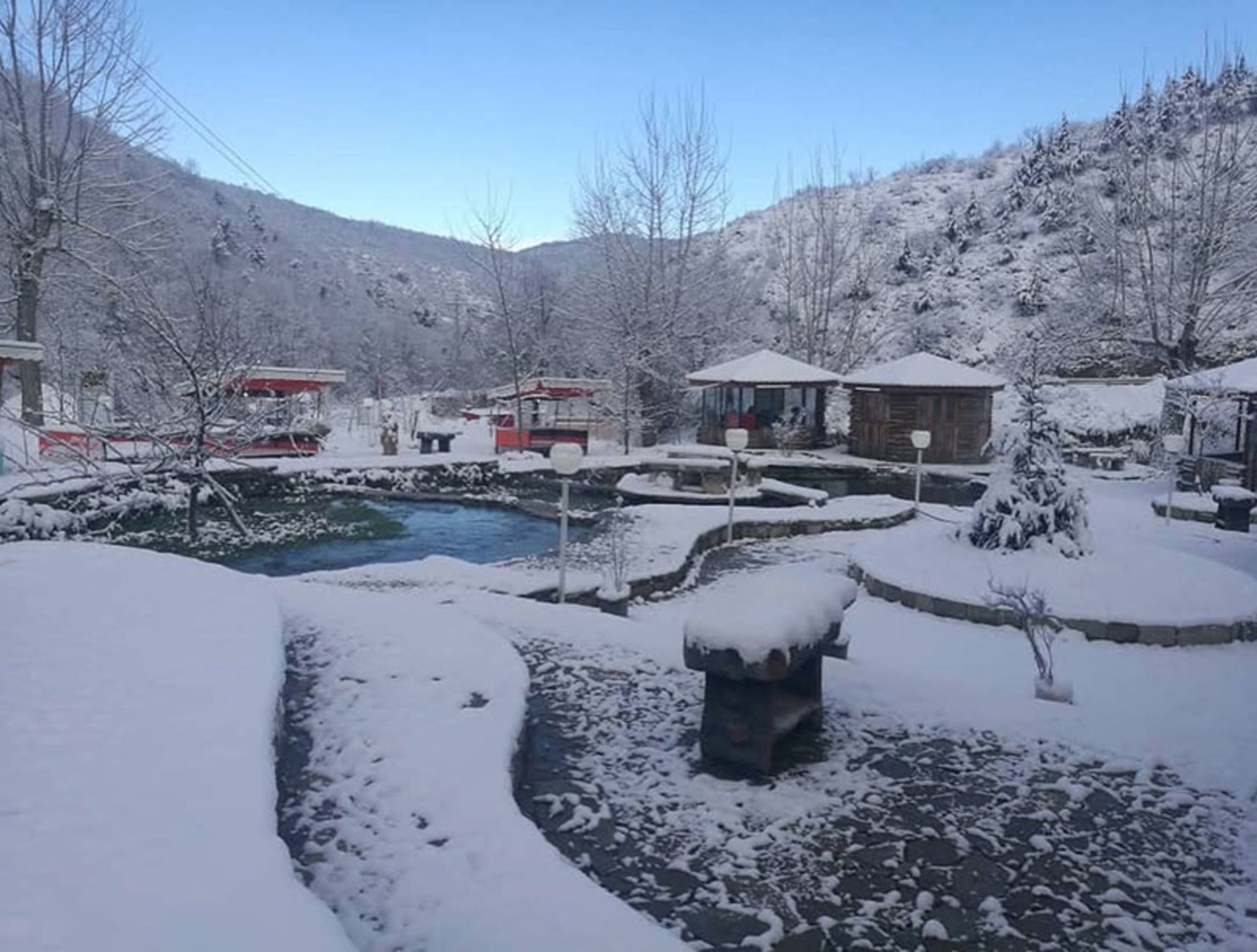 Demon Cheshme Nowshahr in the middle of winter snow