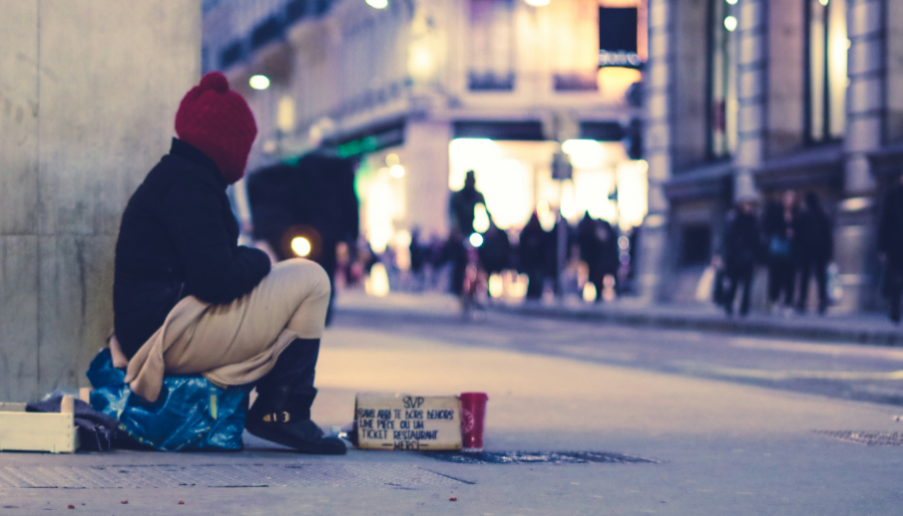 Cold West Christmas; Poverty, unemployment and economic crisis on the eve of the new year