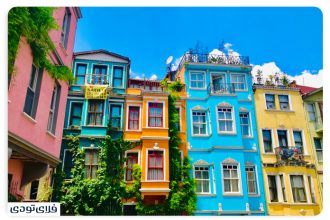 Where is the top of Istanbul?