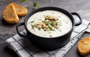 How to prepare fragrant and thick creamy mushroom soup