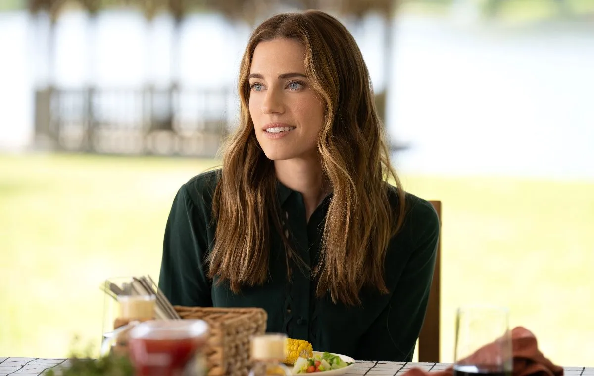 Review of the film Pishmani O Toh