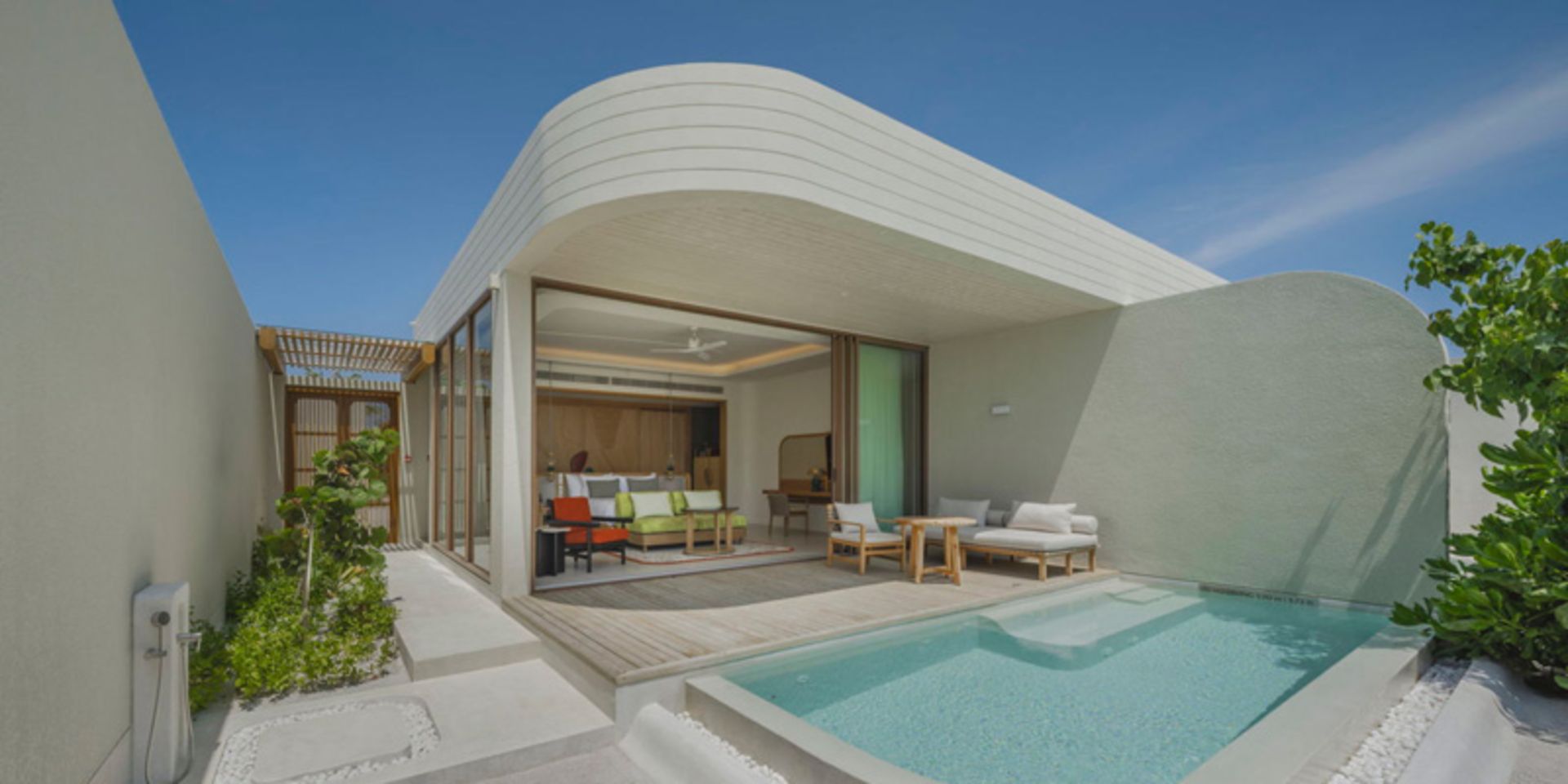 Private pool in Centara Grand hotel suite in Maldives