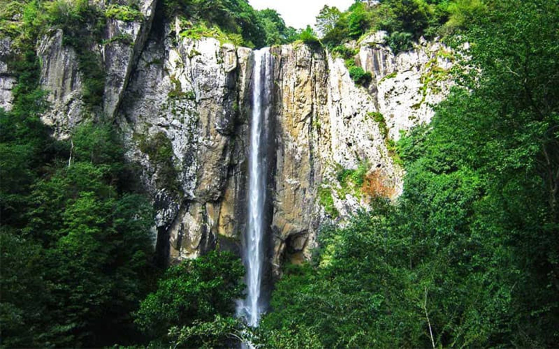 The height of Lawton Astara waterfall