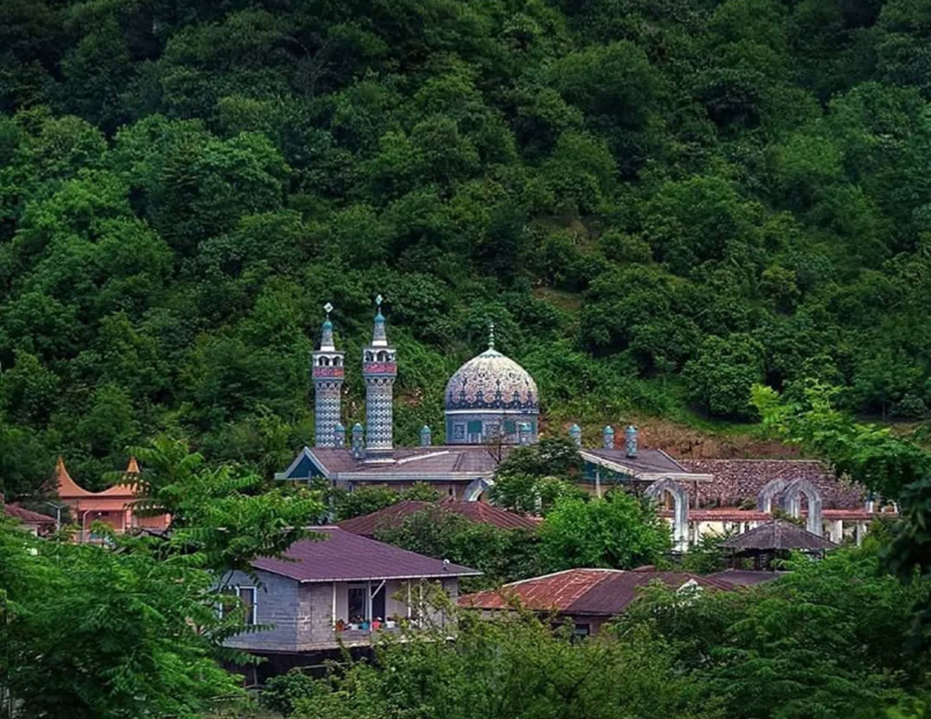Miandeh village in the middle of the green forest