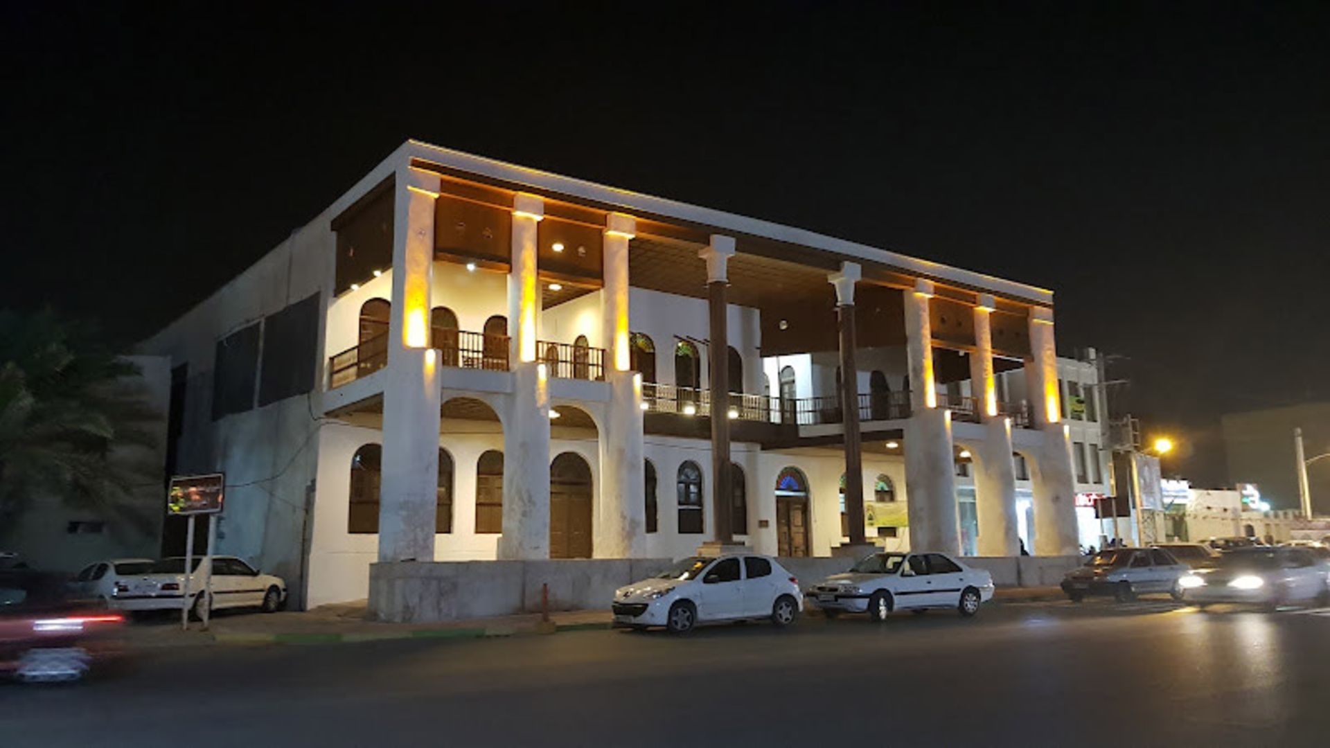 Amirieh Bushehr mansion at night