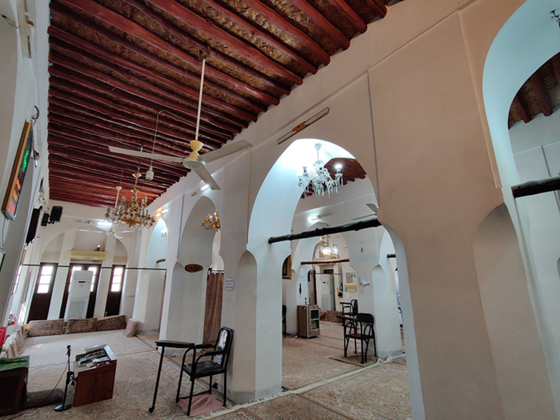 The interior of Kufa Bushehr mosque