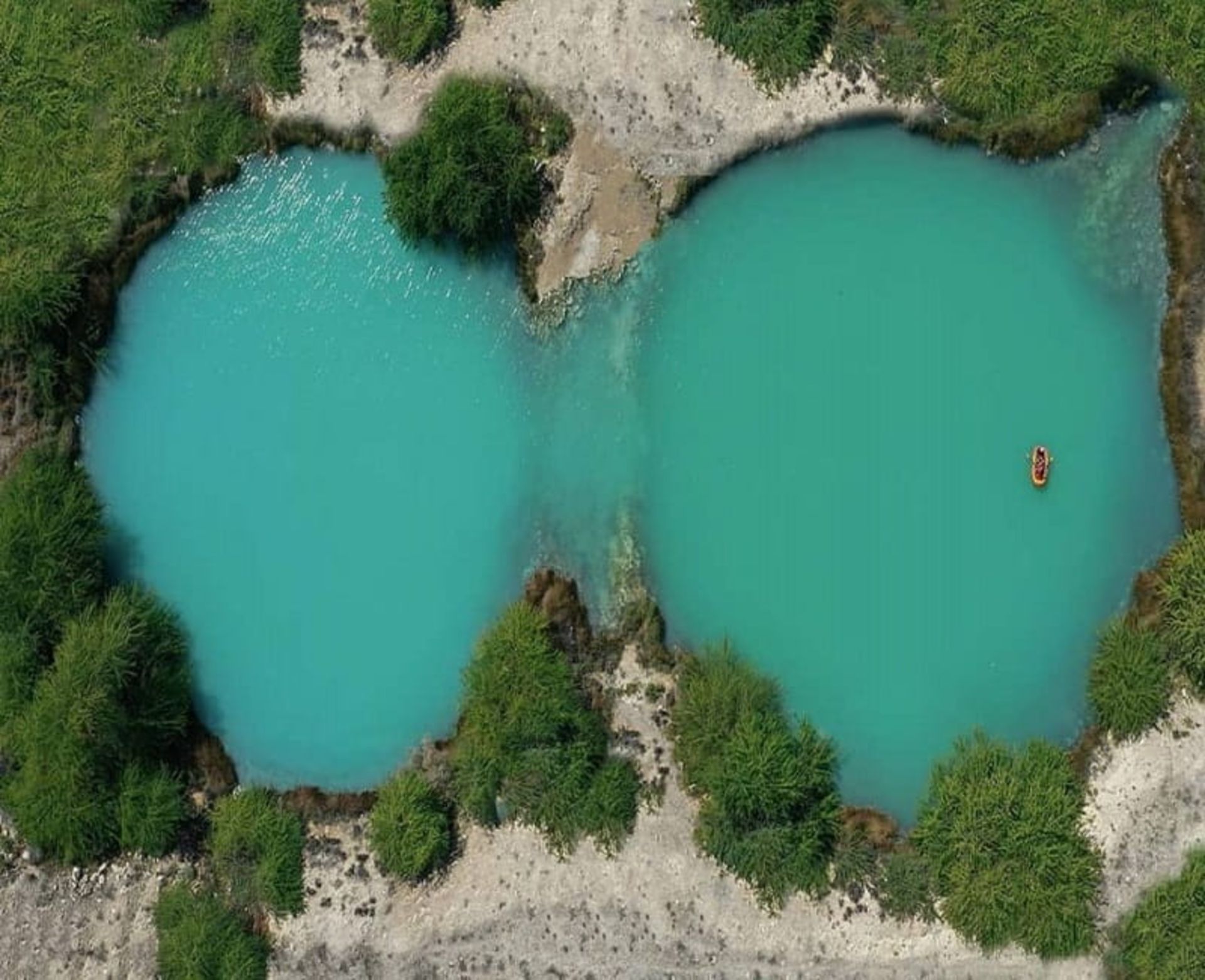 Aerial photo of Mir Ahmad hot spring