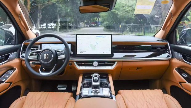 Tank 500 SUV cabin view