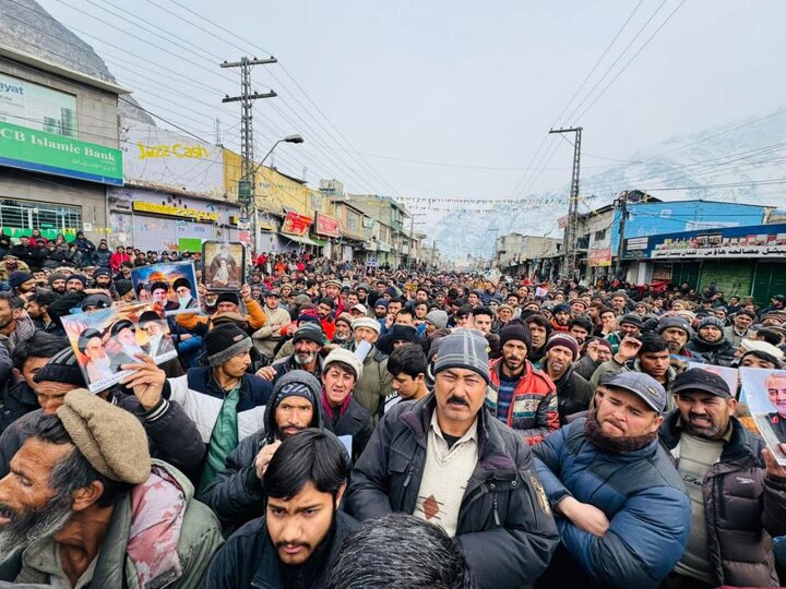 Full support of Pakistanis to Iran against American threats