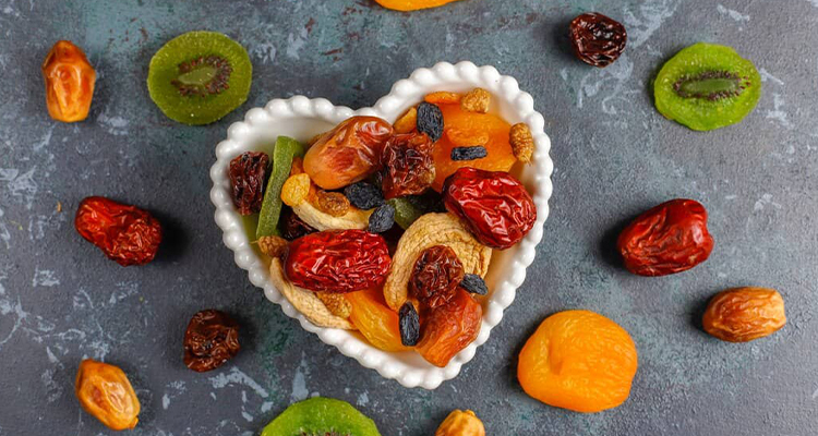 What are the properties of dry fruit compared to fresh fruit for children and adults?