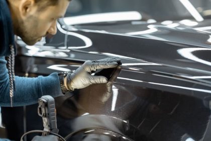 The role of specialized expertise in simplifying the sales process