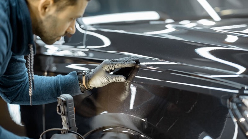 The role of specialized expertise in simplifying the sales process