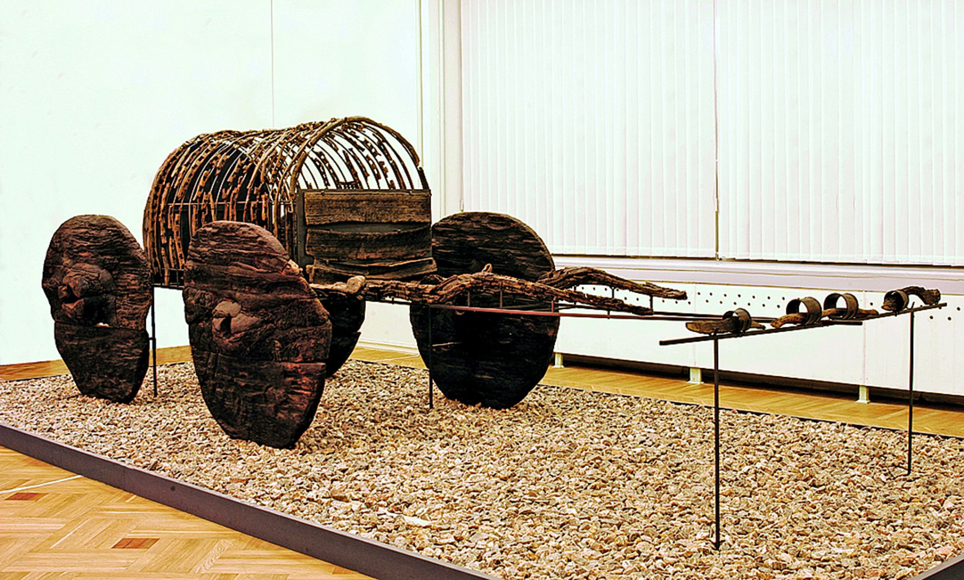 Roofed chariot from the Bronze Age
