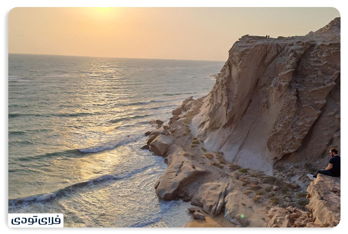 Persian sights lovers neck