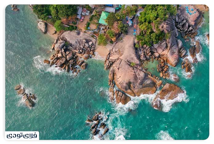 Grandfather and grandmother rocks in Samui