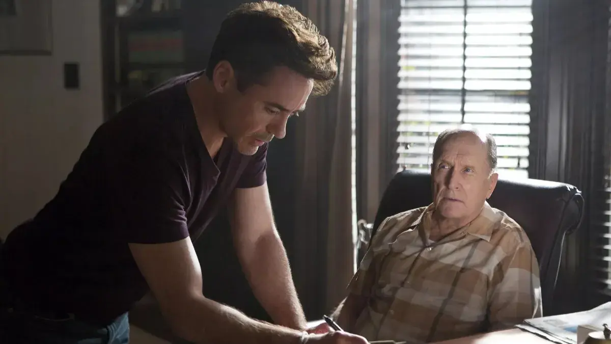 Robert Duvall with Robert Downey Jr. in the movie 