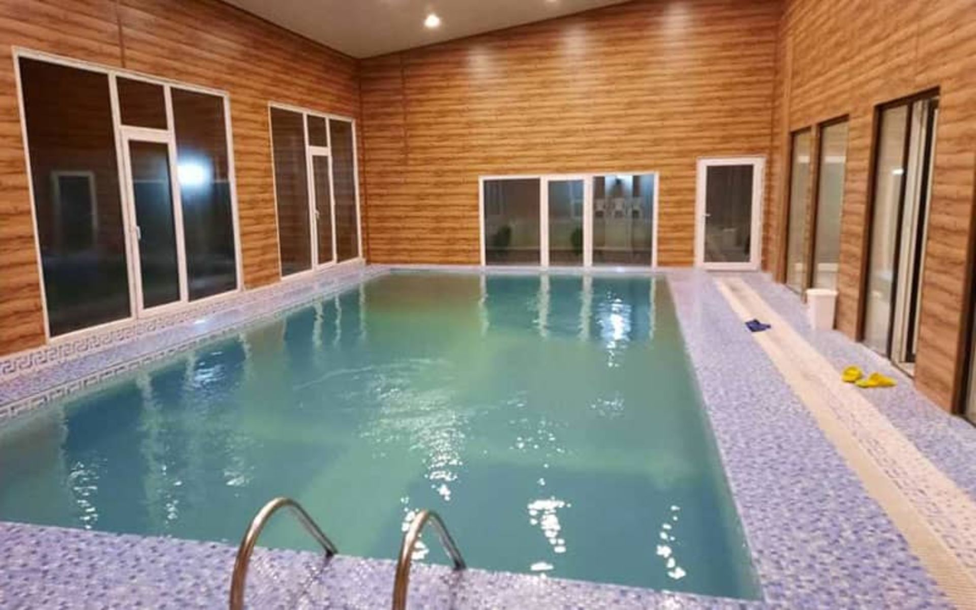 Indoor spa in the neighborhood