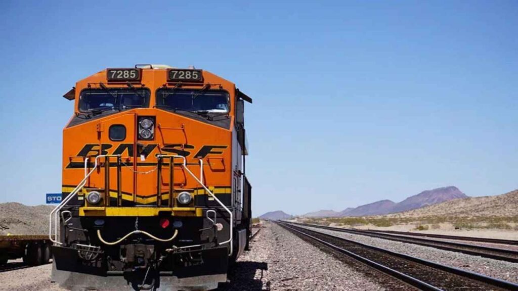 Rail journey from Qeshm to Kish (by train)