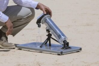 Extraction of water from air